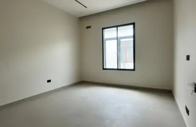 5 Bedroom Villa